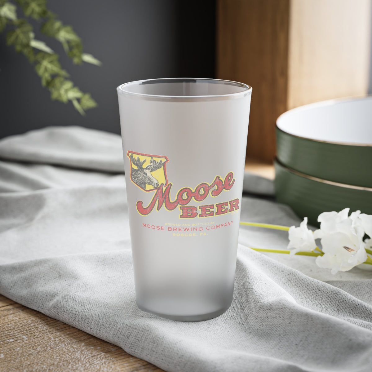 MOOSE BEER - ROSCOE - Frosted Pint Glass, 16oz - Yinzylvania